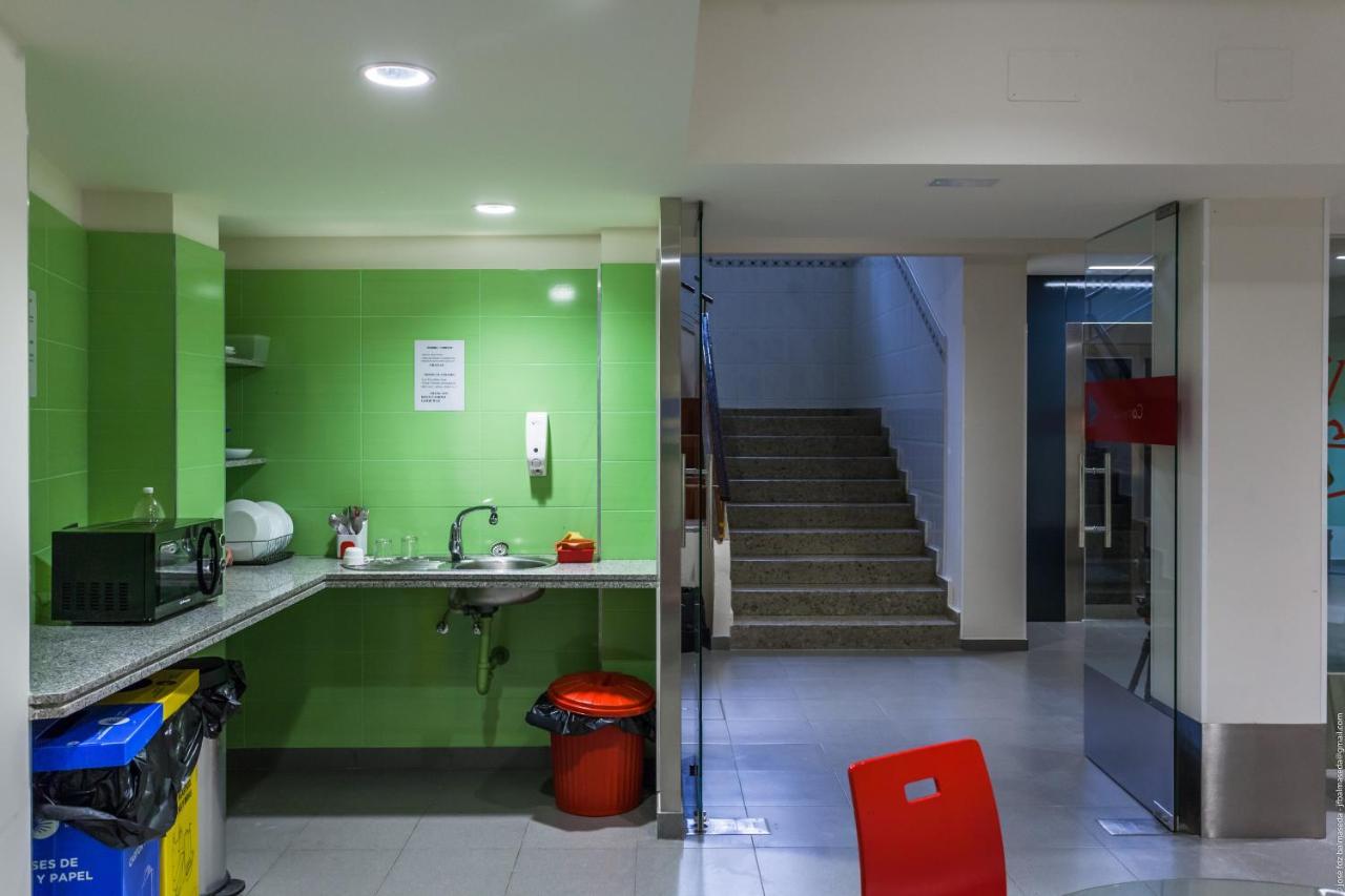 Albergue Peregrinos San Francisco De Asis Леон Екстериор снимка
