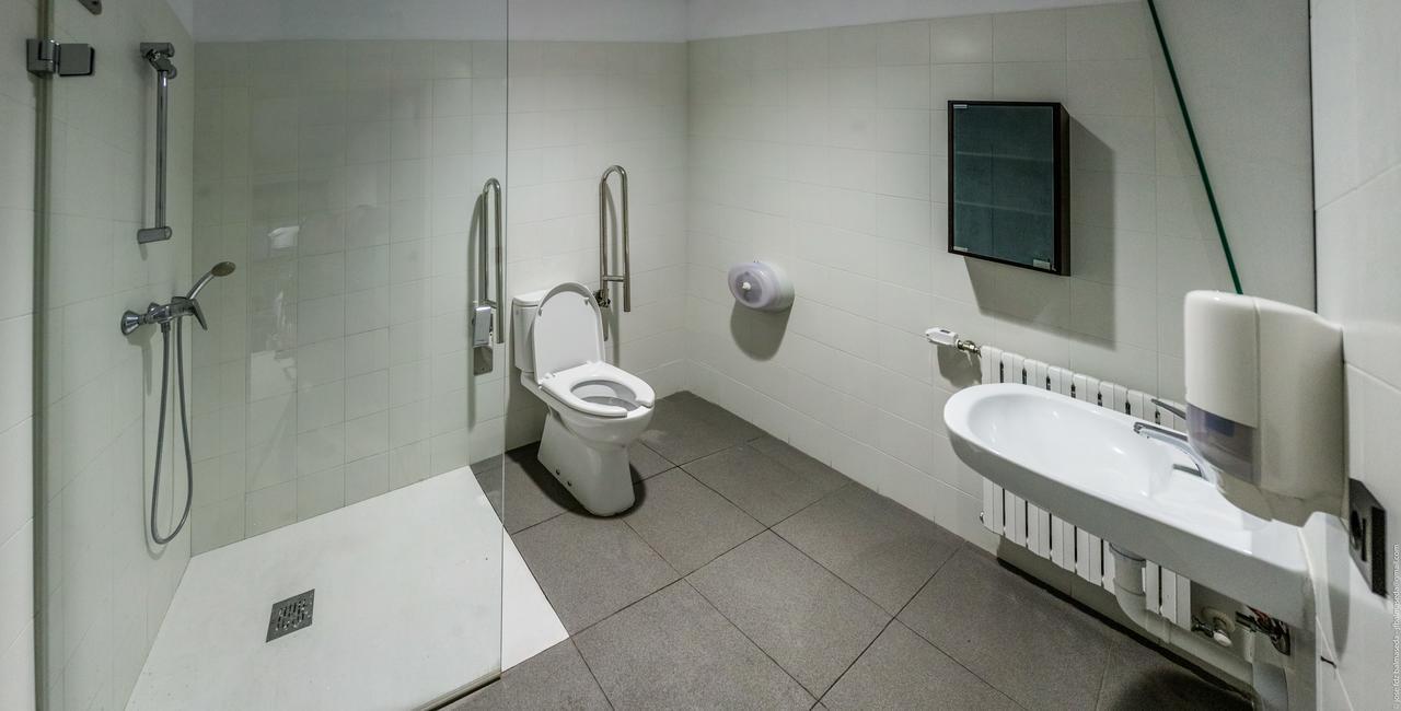 Albergue Peregrinos San Francisco De Asis Леон Екстериор снимка