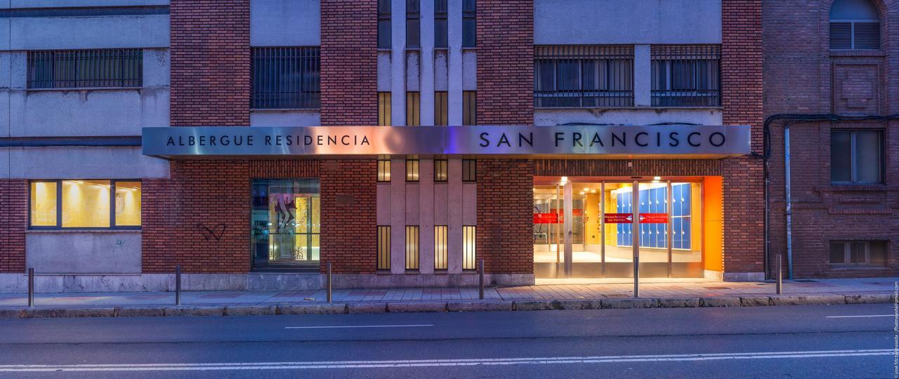 Albergue Peregrinos San Francisco De Asis Леон Екстериор снимка