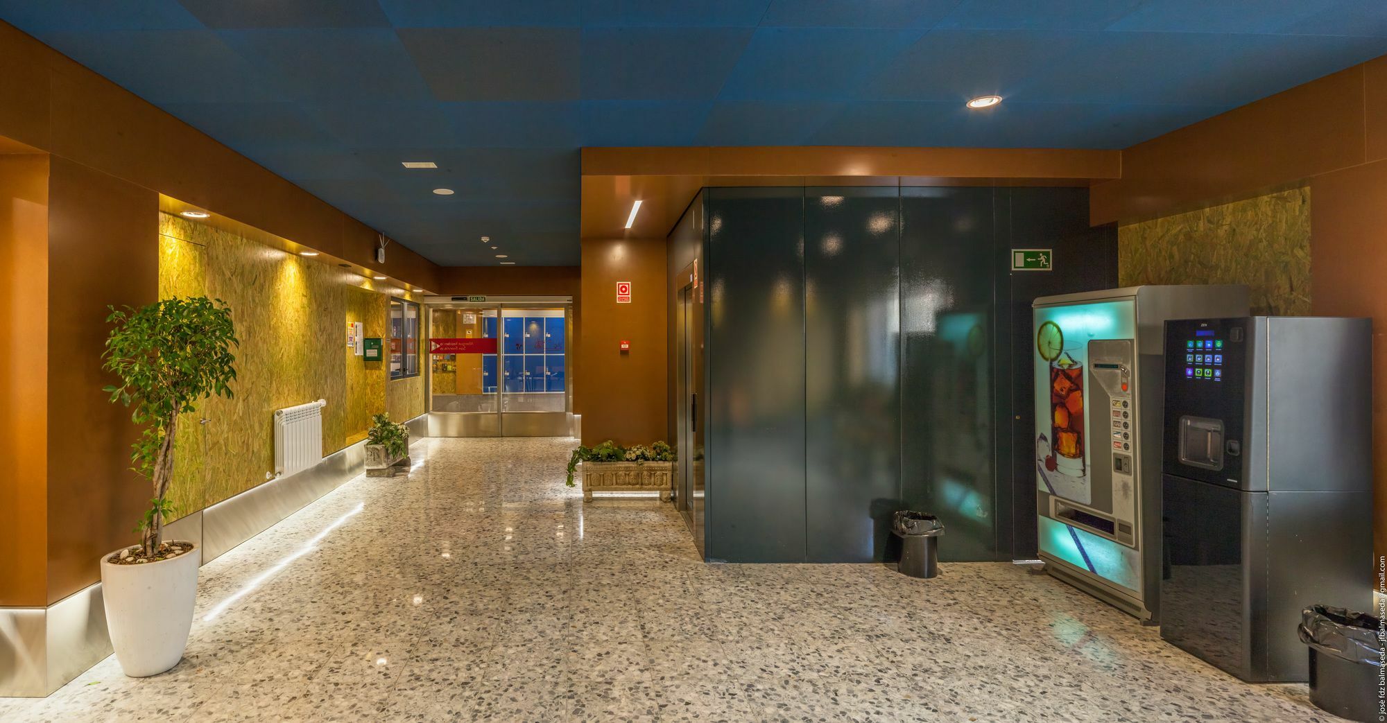 Albergue Peregrinos San Francisco De Asis Леон Екстериор снимка