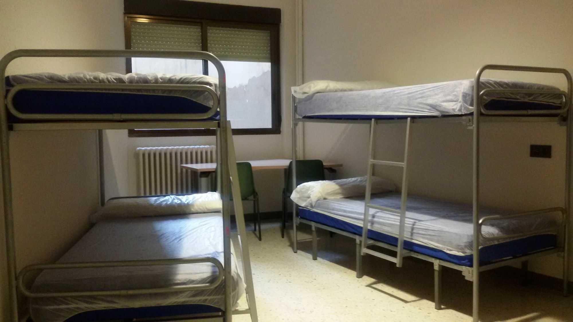 Albergue Peregrinos San Francisco De Asis Леон Екстериор снимка